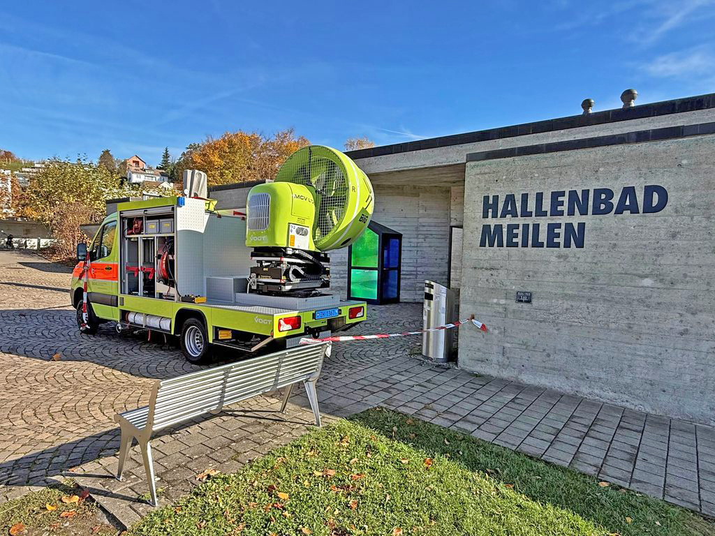 2025-10-29_Brand_Hallenbad_Meilen_01
